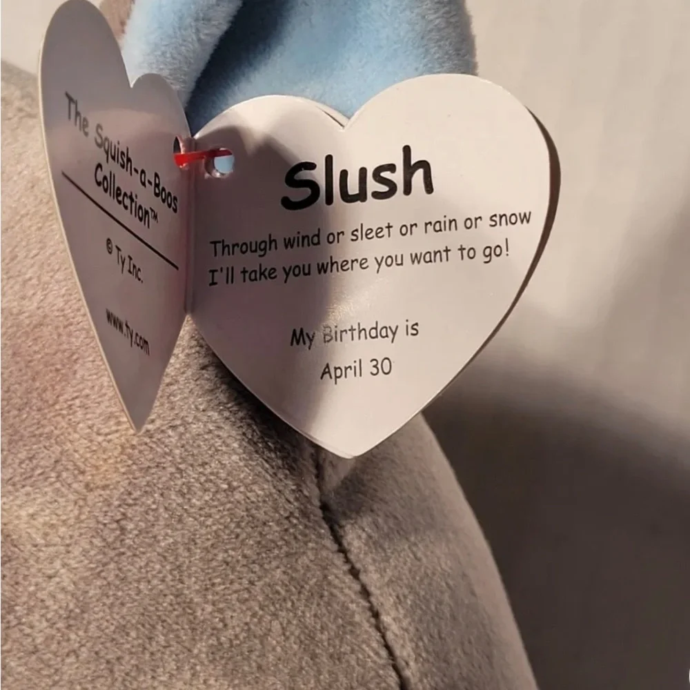 TY Medium Size Squish-A-Boo Slush Grey And White Husky Squishy Beanie NWT Sealed